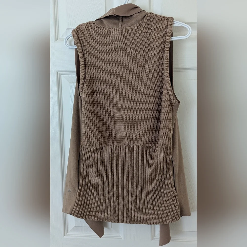 Elegant Brown Women's Sweater Vest - Picture 5 of 8